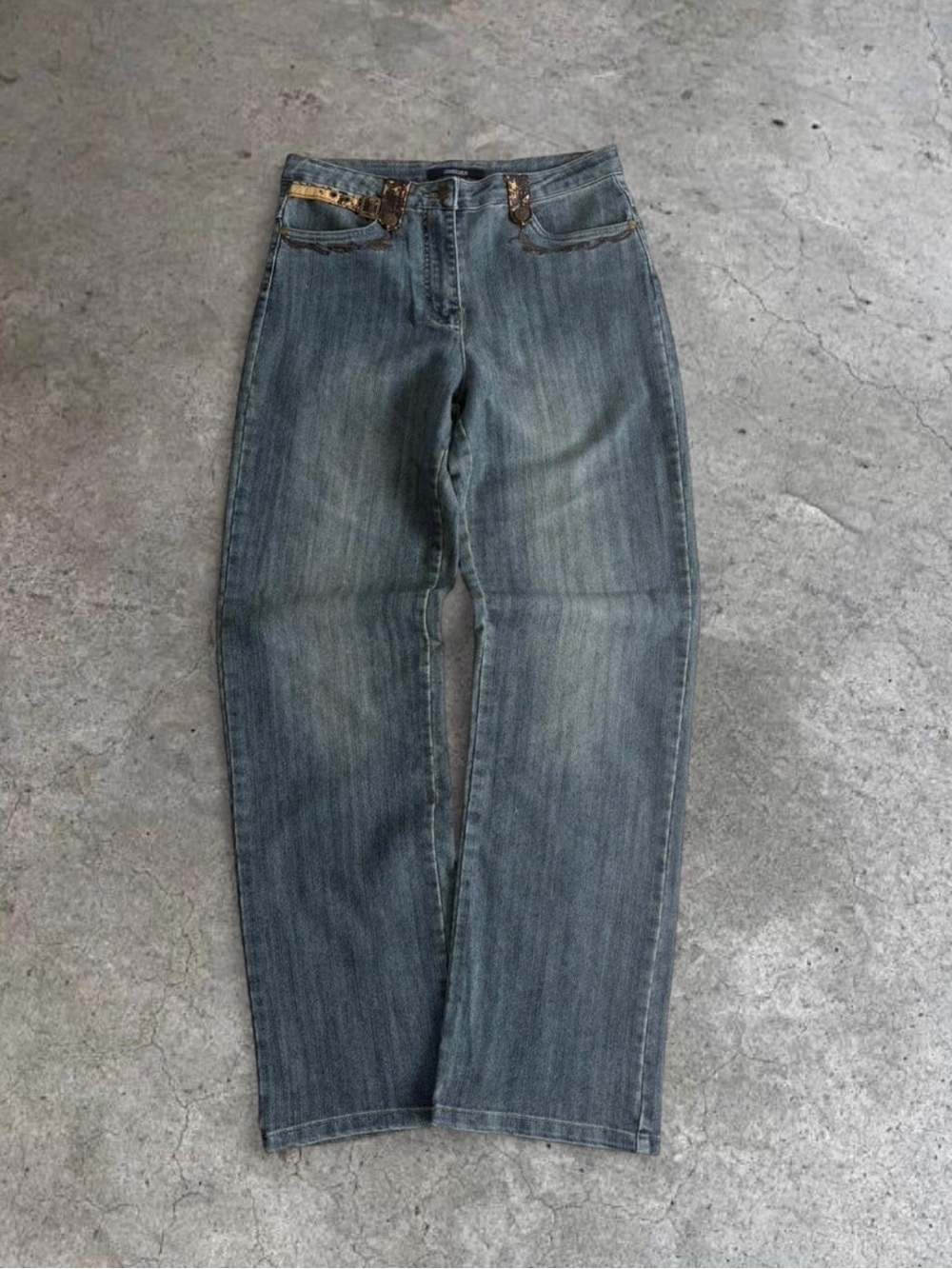 Women's Straight-Leg Jeans in Faded Blue Denim